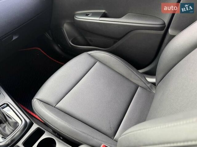 Белый Киа Rio X-Line, объемом двигателя 1.59 л и пробегом 36 тыс. км за 16500 $, фото 15 на Automoto.ua