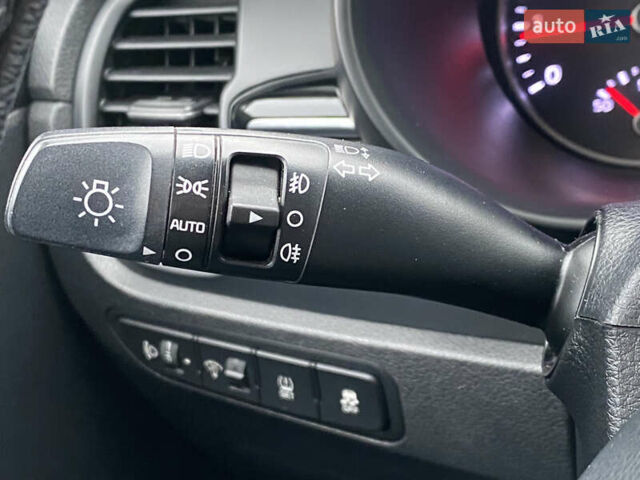 Білий Кіа Rio X-Line, об'ємом двигуна 1.6 л та пробігом 82 тис. км за 16999 $, фото 37 на Automoto.ua