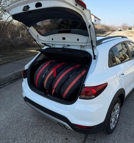 Белый Киа Rio X-Line, объемом двигателя 1.6 л и пробегом 46 тыс. км за 16400 $, фото 25 на Automoto.ua