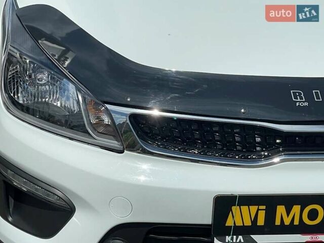 Білий Кіа Rio X-Line, об'ємом двигуна 1.6 л та пробігом 99 тис. км за 12600 $, фото 5 на Automoto.ua