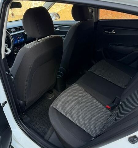 Белый Киа Rio X-Line, объемом двигателя 1.6 л и пробегом 46 тыс. км за 16400 $, фото 23 на Automoto.ua