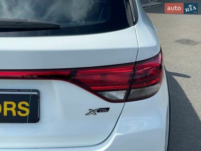 Білий Кіа Rio X-Line, об'ємом двигуна 1.6 л та пробігом 99 тис. км за 12600 $, фото 19 на Automoto.ua