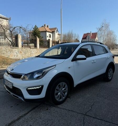 Белый Киа Rio X-Line, объемом двигателя 1.6 л и пробегом 46 тыс. км за 16400 $, фото 3 на Automoto.ua