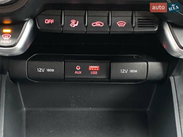 Білий Кіа Rio X-Line, об'ємом двигуна 1.6 л та пробігом 82 тис. км за 16999 $, фото 13 на Automoto.ua