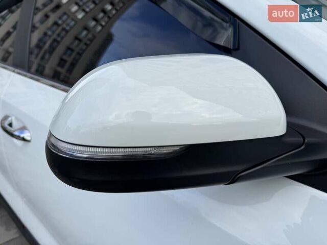 Белый Киа Rio X-Line, объемом двигателя 1.59 л и пробегом 36 тыс. км за 16500 $, фото 40 на Automoto.ua