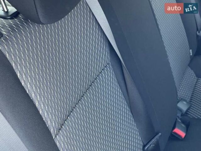 Білий Кіа Rio X-Line, об'ємом двигуна 1.6 л та пробігом 99 тис. км за 12600 $, фото 45 на Automoto.ua