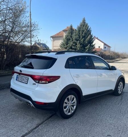 Белый Киа Rio X-Line, объемом двигателя 1.6 л и пробегом 46 тыс. км за 16400 $, фото 4 на Automoto.ua