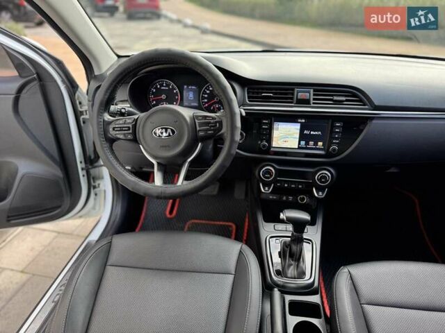Белый Киа Rio X-Line, объемом двигателя 1.59 л и пробегом 36 тыс. км за 16500 $, фото 14 на Automoto.ua