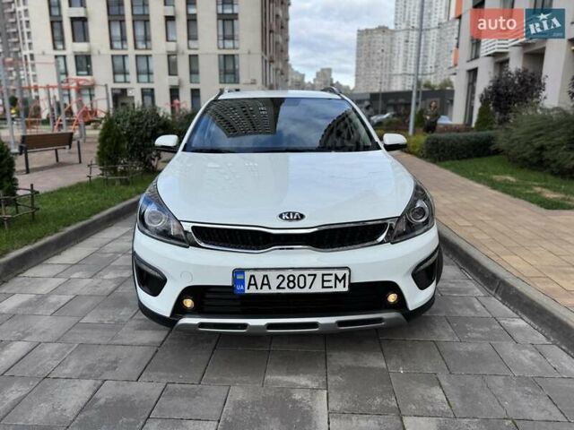 Белый Киа Rio X-Line, объемом двигателя 1.59 л и пробегом 35 тыс. км за 16500 $, фото 19 на Automoto.ua
