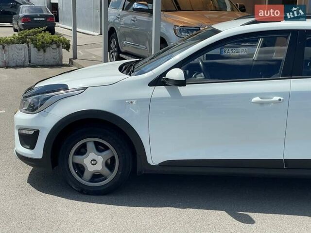 Білий Кіа Rio X-Line, об'ємом двигуна 1.6 л та пробігом 99 тис. км за 12600 $, фото 11 на Automoto.ua