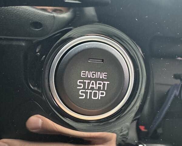 Белый Киа Rio X-Line, объемом двигателя 1.59 л и пробегом 35 тыс. км за 16500 $, фото 66 на Automoto.ua