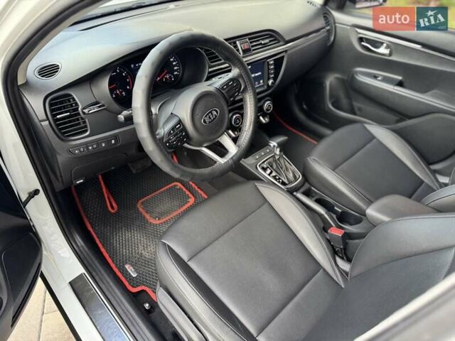 Белый Киа Rio X-Line, объемом двигателя 1.59 л и пробегом 36 тыс. км за 16500 $, фото 52 на Automoto.ua