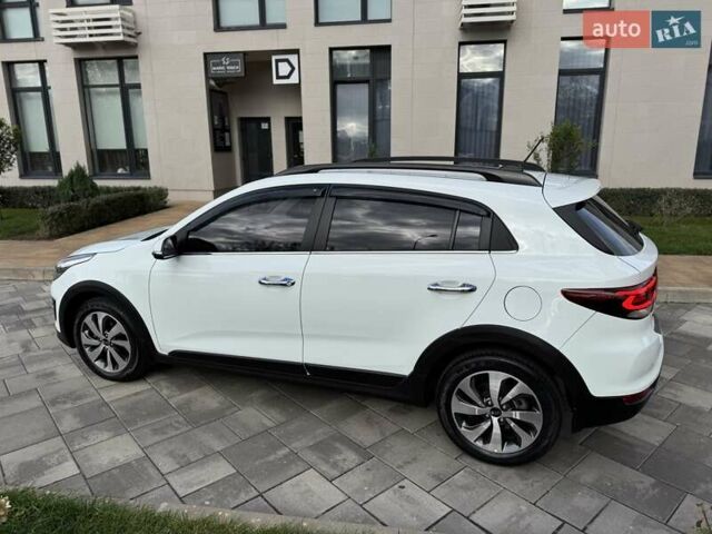 Белый Киа Rio X-Line, объемом двигателя 1.59 л и пробегом 36 тыс. км за 16500 $, фото 4 на Automoto.ua