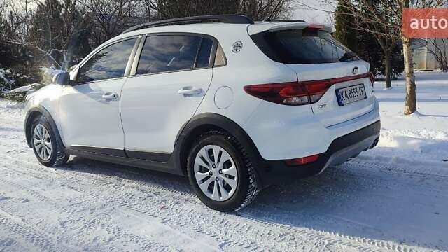 Белый Киа Rio X-Line, объемом двигателя 1.6 л и пробегом 105 тыс. км за 14800 $, фото 5 на Automoto.ua