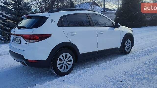 Белый Киа Rio X-Line, объемом двигателя 1.6 л и пробегом 105 тыс. км за 14800 $, фото 7 на Automoto.ua