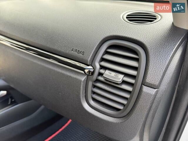 Белый Киа Rio X-Line, объемом двигателя 1.59 л и пробегом 36 тыс. км за 16500 $, фото 54 на Automoto.ua