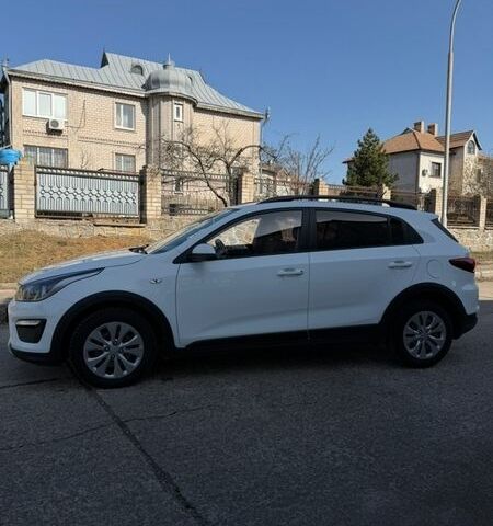 Белый Киа Rio X-Line, объемом двигателя 1.6 л и пробегом 46 тыс. км за 16400 $, фото 2 на Automoto.ua