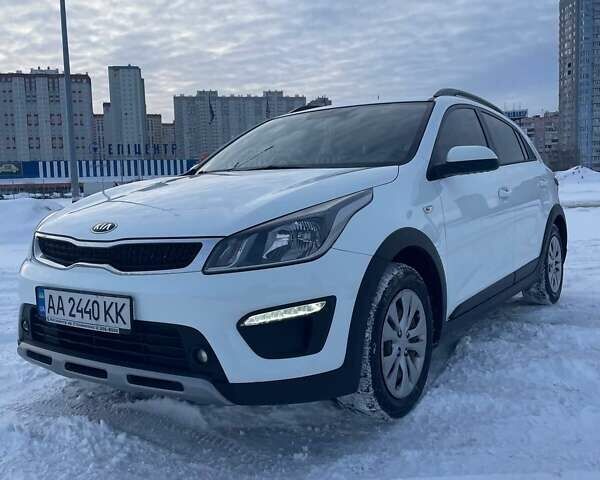 Белый Киа Rio X-Line, объемом двигателя 1.6 л и пробегом 114 тыс. км за 15700 $, фото 2 на Automoto.ua