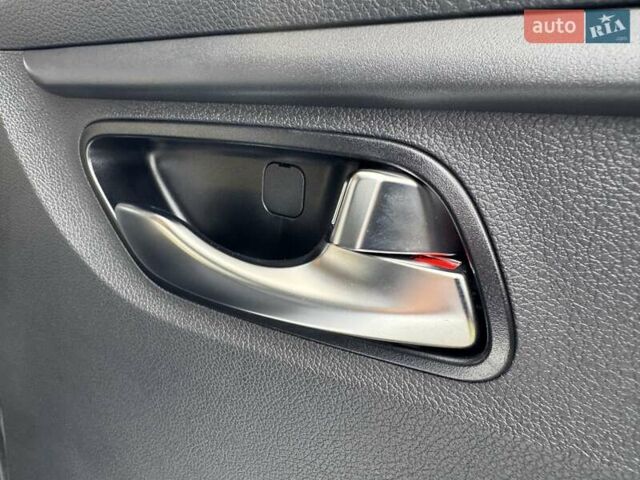 Белый Киа Rio X-Line, объемом двигателя 1.6 л и пробегом 6 тыс. км за 19900 $, фото 43 на Automoto.ua