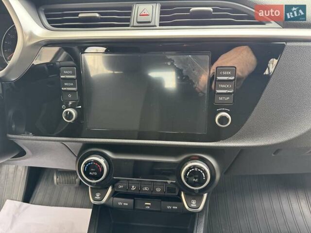 Белый Киа Rio X-Line, объемом двигателя 1.6 л и пробегом 6 тыс. км за 19900 $, фото 47 на Automoto.ua