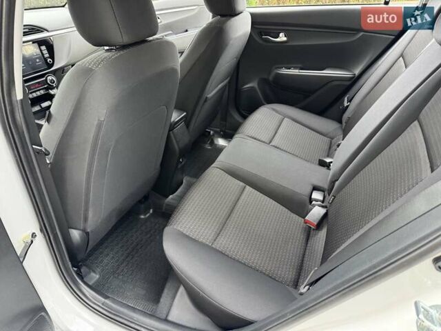 Белый Киа Rio X-Line, объемом двигателя 1.6 л и пробегом 6 тыс. км за 19900 $, фото 38 на Automoto.ua