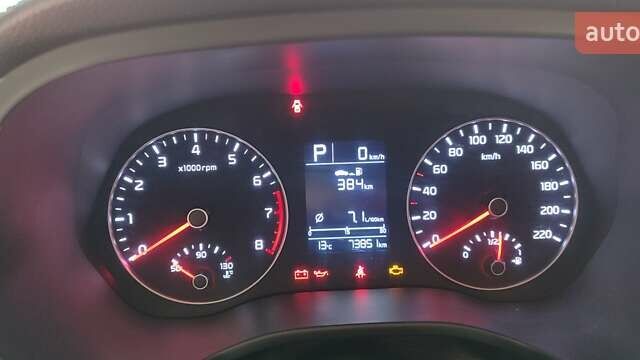 Білий Кіа Rio X-Line, об'ємом двигуна 1.6 л та пробігом 73 тис. км за 17000 $, фото 11 на Automoto.ua
