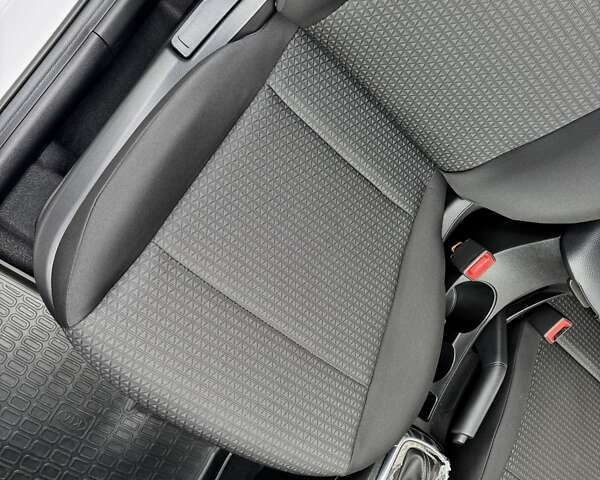 Белый Киа Rio X-Line, объемом двигателя 1.6 л и пробегом 6 тыс. км за 19900 $, фото 44 на Automoto.ua