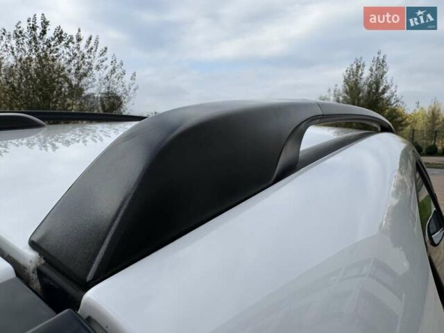 Белый Киа Rio X-Line, объемом двигателя 1.6 л и пробегом 6 тыс. км за 19900 $, фото 15 на Automoto.ua