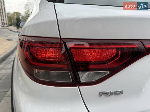 Белый Киа Rio X-Line, объемом двигателя 1.6 л и пробегом 6 тыс. км за 19900 $, фото 58 на Automoto.ua