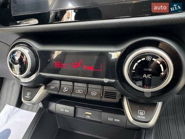 Белый Киа Rio X-Line, объемом двигателя 1.6 л и пробегом 6 тыс. км за 19900 $, фото 39 на Automoto.ua