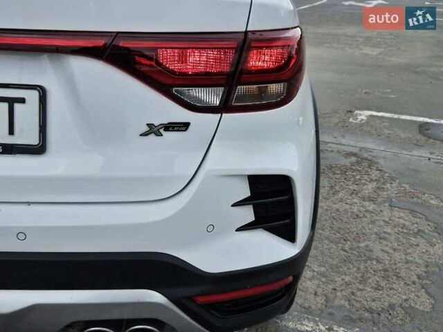 Білий Кіа Rio X-Line, об'ємом двигуна 1.59 л та пробігом 87 тис. км за 17500 $, фото 20 на Automoto.ua