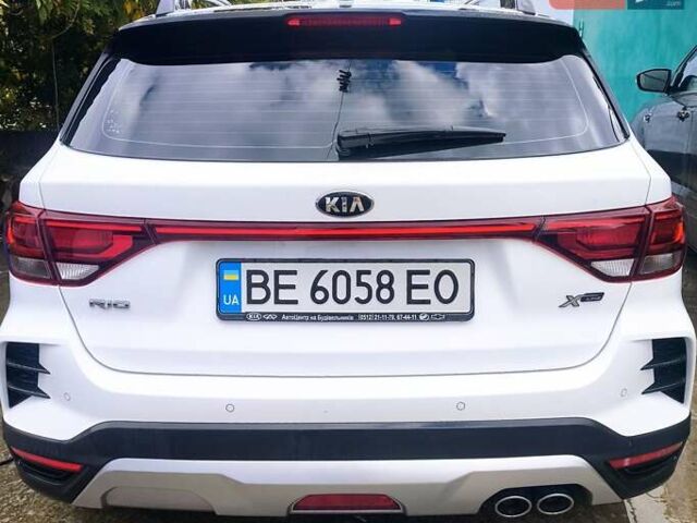 Білий Кіа Rio X-Line, об'ємом двигуна 1.59 л та пробігом 26 тис. км за 17500 $, фото 9 на Automoto.ua