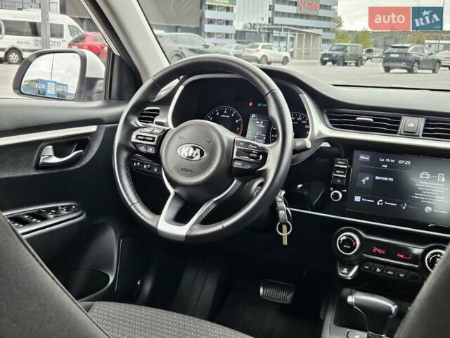 Білий Кіа Rio X-Line, об'ємом двигуна 1.59 л та пробігом 87 тис. км за 17500 $, фото 36 на Automoto.ua