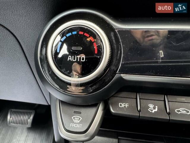 Белый Киа Rio X-Line, объемом двигателя 1.6 л и пробегом 6 тыс. км за 19900 $, фото 31 на Automoto.ua