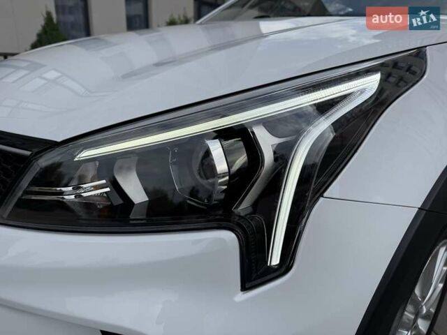 Белый Киа Rio X-Line, объемом двигателя 1.6 л и пробегом 6 тыс. км за 19900 $, фото 10 на Automoto.ua