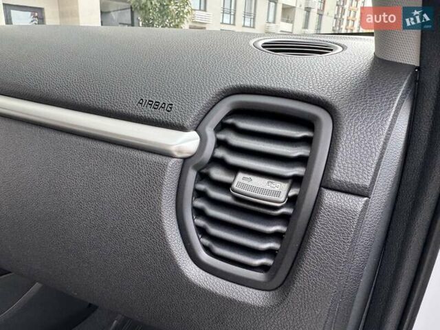 Белый Киа Rio X-Line, объемом двигателя 1.6 л и пробегом 6 тыс. км за 19900 $, фото 53 на Automoto.ua