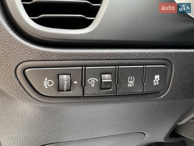 Белый Киа Rio X-Line, объемом двигателя 1.6 л и пробегом 6 тыс. км за 19900 $, фото 48 на Automoto.ua