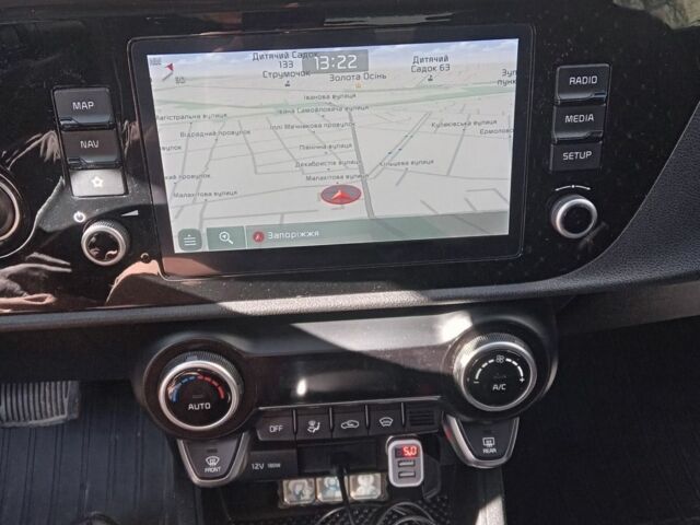 Білий Кіа Rio X-Line, об'ємом двигуна 1.6 л та пробігом 47 тис. км за 18200 $, фото 13 на Automoto.ua