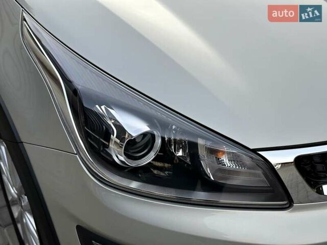 Бежевый Киа Rio X-Line, объемом двигателя 1.6 л и пробегом 39 тыс. км за 16800 $, фото 20 на Automoto.ua