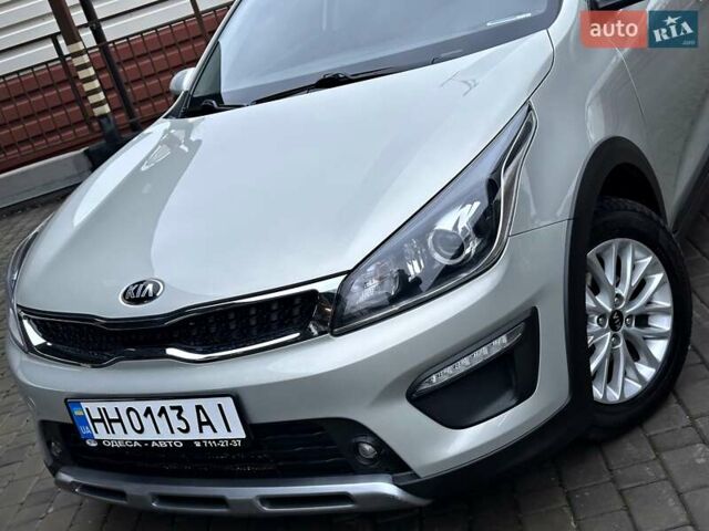 Бежевый Киа Rio X-Line, объемом двигателя 1.6 л и пробегом 39 тыс. км за 16800 $, фото 1 на Automoto.ua