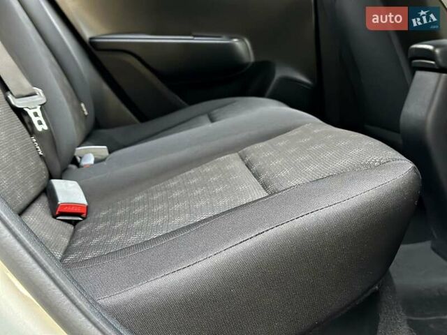 Бежевый Киа Rio X-Line, объемом двигателя 1.6 л и пробегом 39 тыс. км за 16800 $, фото 72 на Automoto.ua