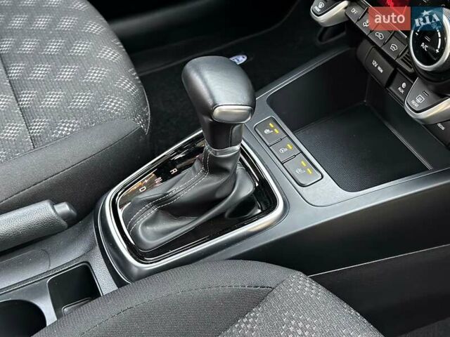 Бежевый Киа Rio X-Line, объемом двигателя 1.6 л и пробегом 39 тыс. км за 16800 $, фото 52 на Automoto.ua