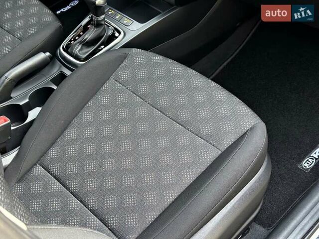 Бежевый Киа Rio X-Line, объемом двигателя 1.6 л и пробегом 39 тыс. км за 16800 $, фото 51 на Automoto.ua