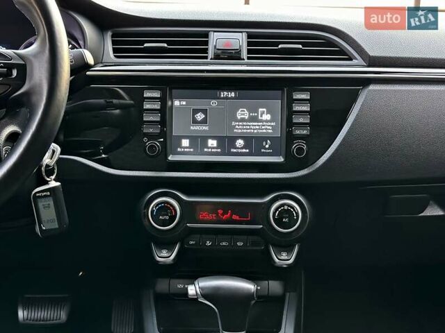 Бежевый Киа Rio X-Line, объемом двигателя 1.6 л и пробегом 39 тыс. км за 16800 $, фото 50 на Automoto.ua