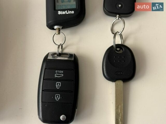 Бежевый Киа Rio X-Line, объемом двигателя 1.6 л и пробегом 44 тыс. км за 14999 $, фото 54 на Automoto.ua