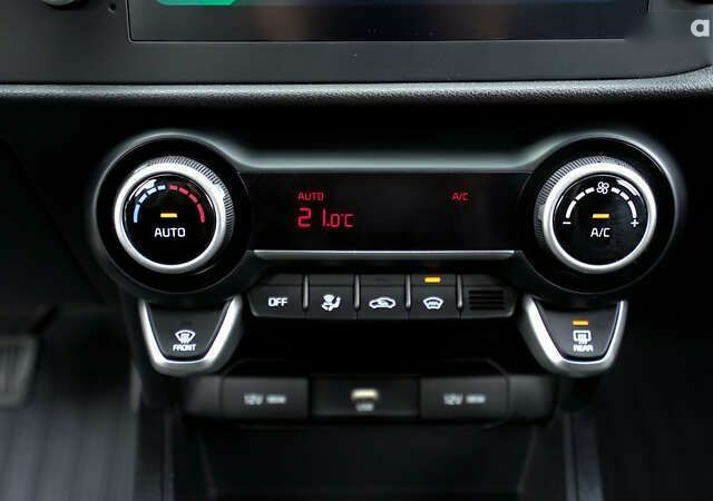 Кіа Rio X-Line, об'ємом двигуна 1.6 л та пробігом 49 тис. км за 18215 $, фото 21 на Automoto.ua