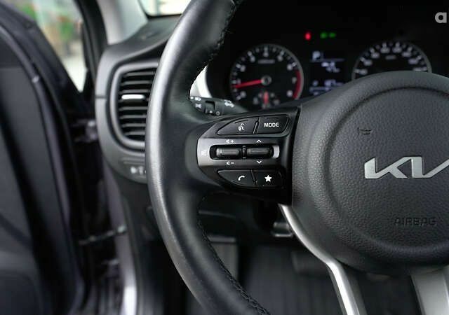 Кіа Rio X-Line, об'ємом двигуна 1.6 л та пробігом 49 тис. км за 18215 $, фото 13 на Automoto.ua