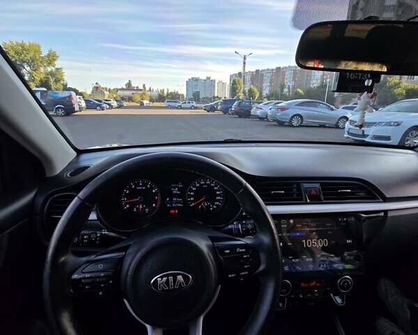 Сірий Кіа Rio X-Line, об'ємом двигуна 1.6 л та пробігом 260 тис. км за 13000 $, фото 32 на Automoto.ua