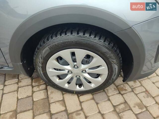 Серый Киа Rio X-Line, объемом двигателя 1.59 л и пробегом 22 тыс. км за 12950 $, фото 14 на Automoto.ua