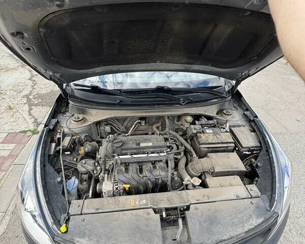 Сірий Кіа Rio X-Line, об'ємом двигуна 1.6 л та пробігом 47 тис. км за 15600 $, фото 9 на Automoto.ua